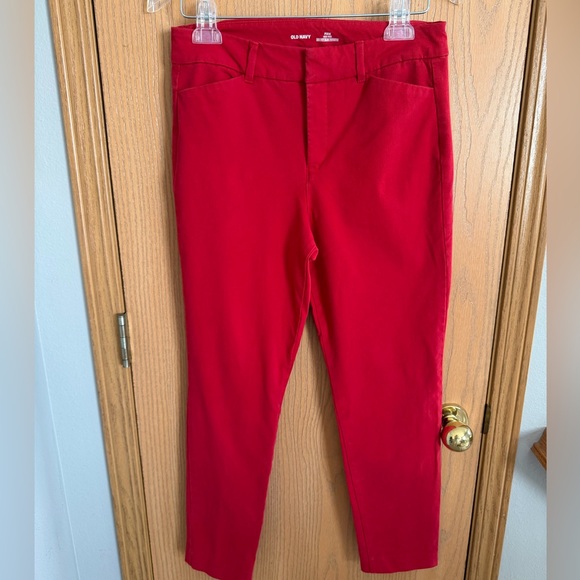 Old Navy Pants - OLD NAVY Gently Used High Rise Pixie Straight Leg Slim Fit Red Pants Size 6